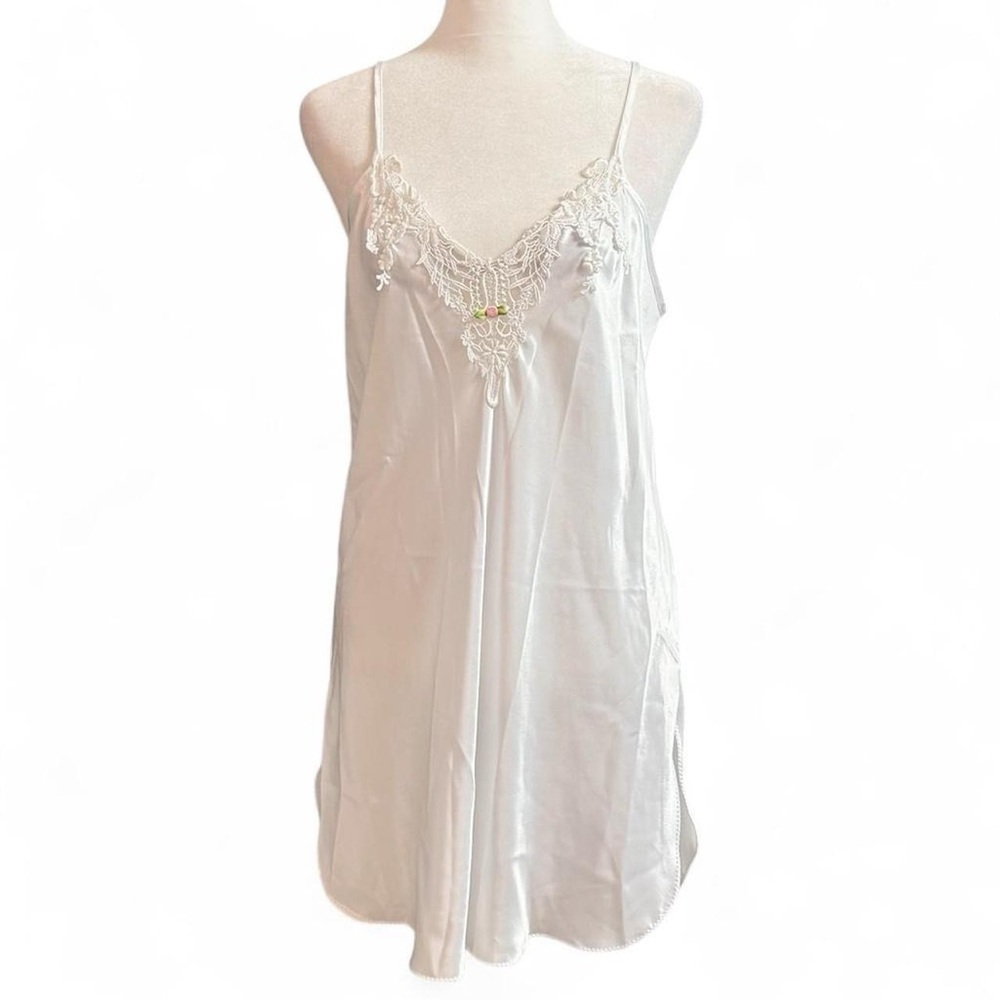 Vintage 90’s California Dynasty White Lace Slip Dress Medium